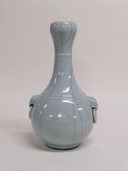 Garlic-top Vase