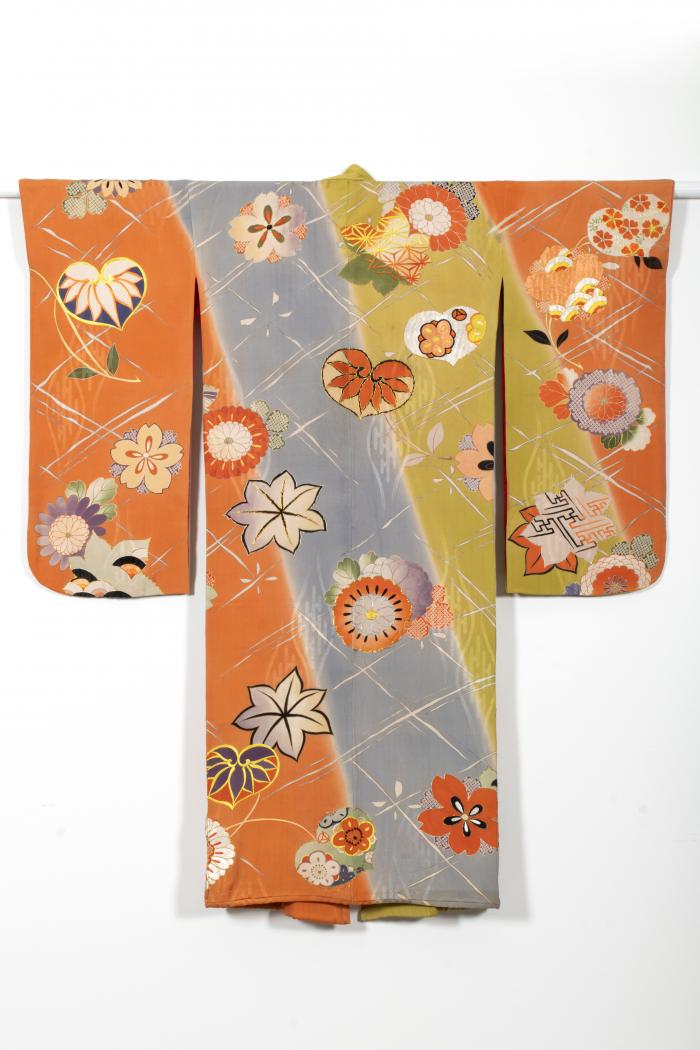 Flowing-Sleeve Kimono with Stylized Floral Motifs
