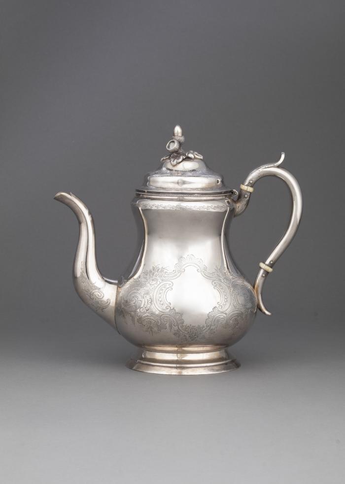 Teapot with Acorn Finial
