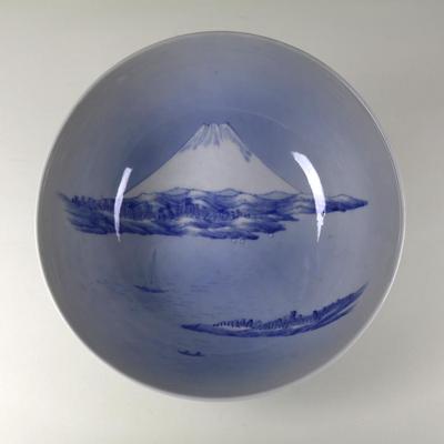 Bowl with Mt. Fuji Design